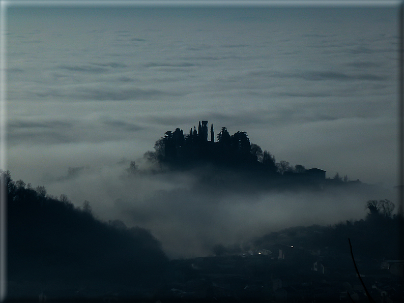 foto Pedemontana Veneta nella nebbia